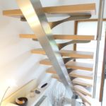 Escalier 1/4 tournant inox brossé et hêtre