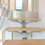 Escalier 1/4 tournant inox brossé et hêtre