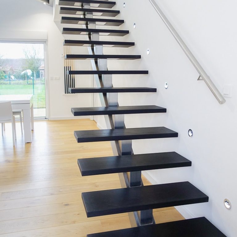 Escalier inox brossé et wengé
