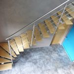 Escalier inox et marches chêne