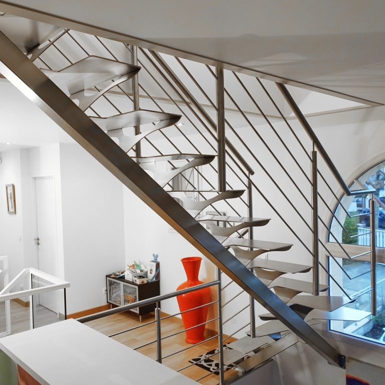 escalier limon central inox brossé principale