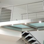 passerelle-inox-et-verre-opalin-03-min