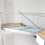 passerelle-inox-et-verre-opalin-07-min