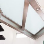 passerelle-inox-et-verre-opalin-11-min